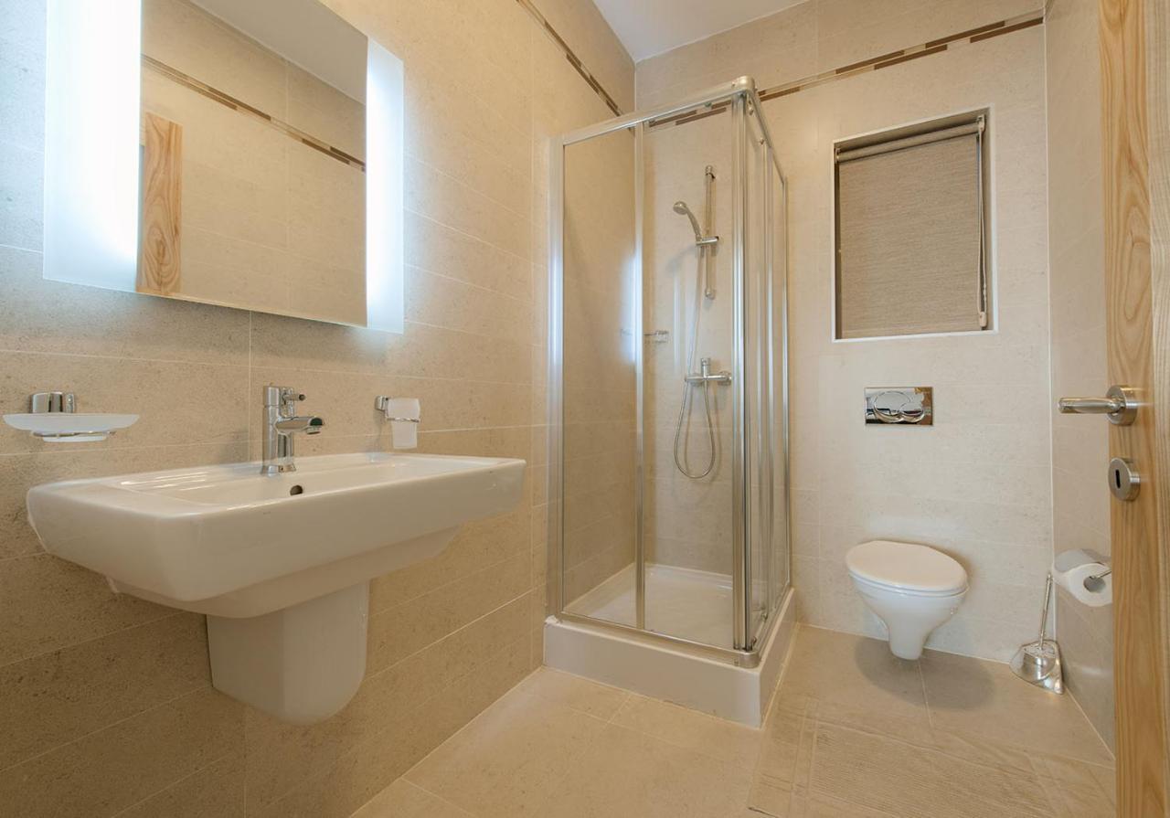 Seafront Luxury Incl Pool Appartamento