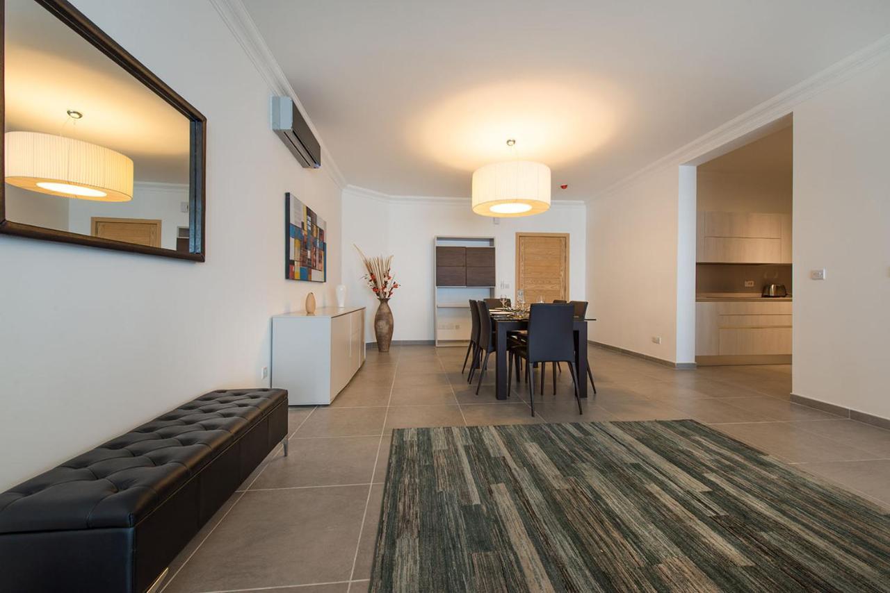 Seafront Luxury Incl Pool Apartment *