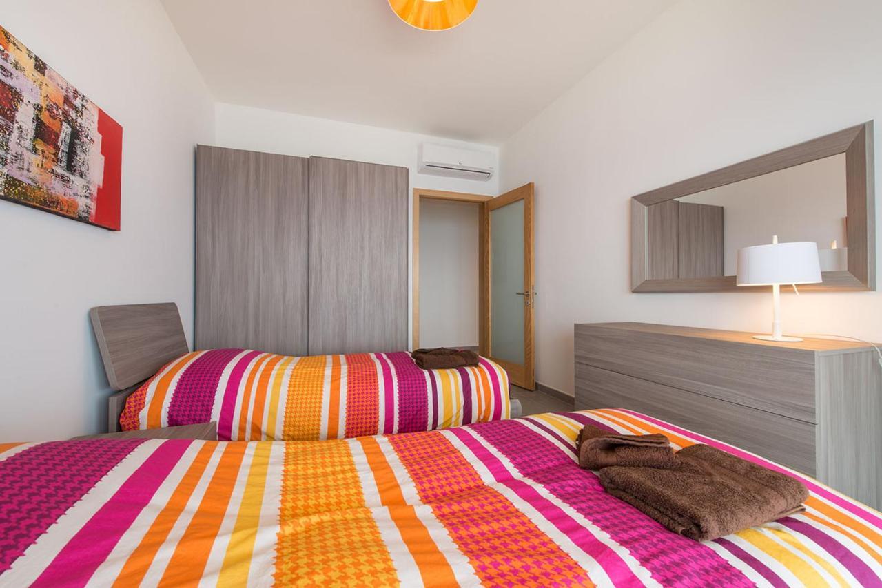 Apartment Seafront Luxury Incl Pool Sliema
