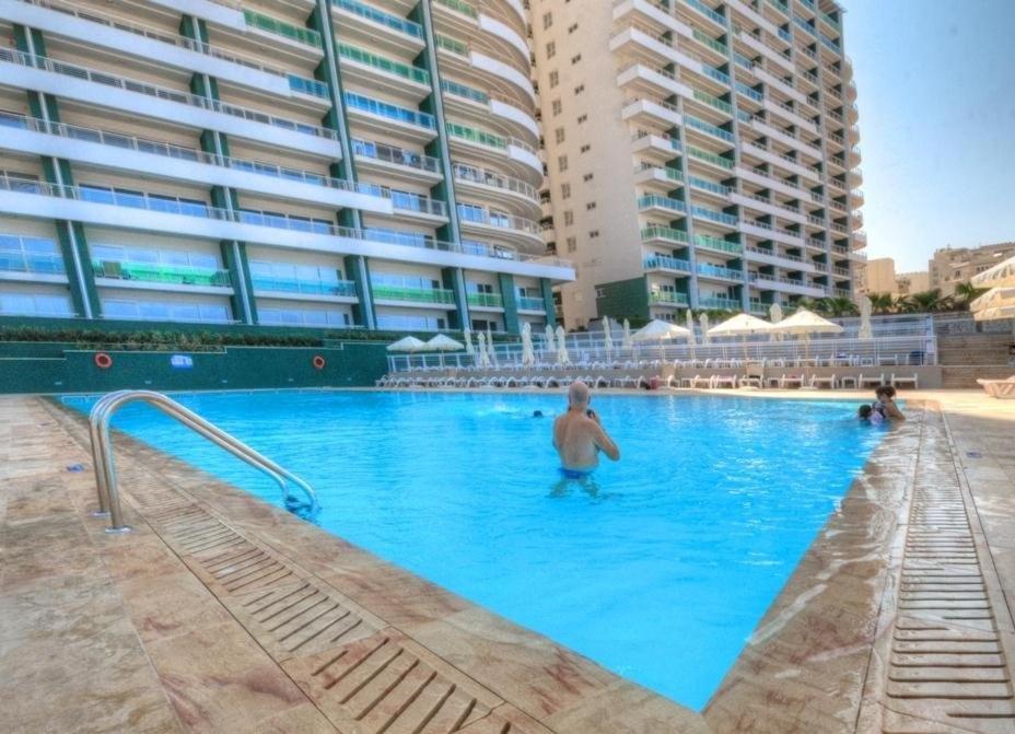 Seafront Luxury Incl Pool Apartment *