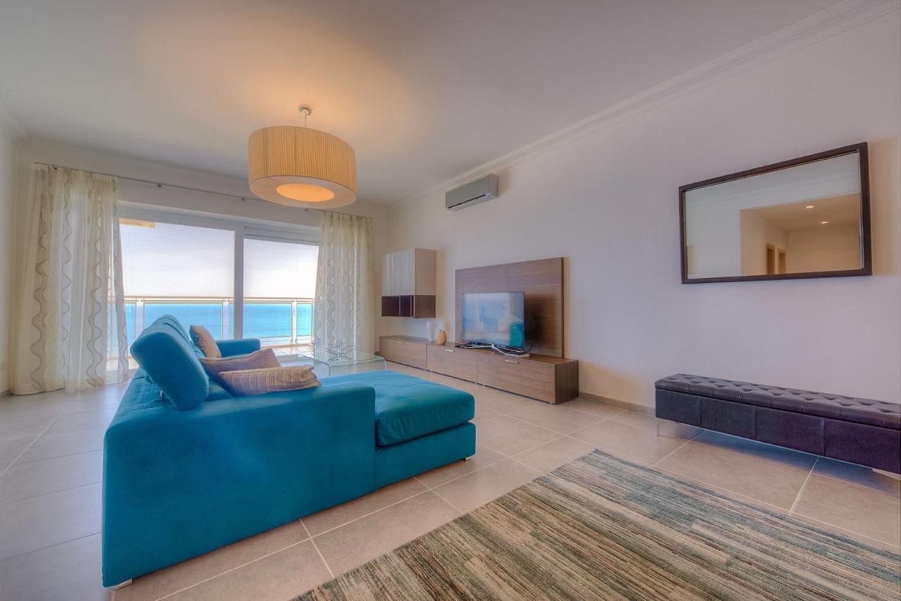 Seafront Luxury Incl Pool Apartment