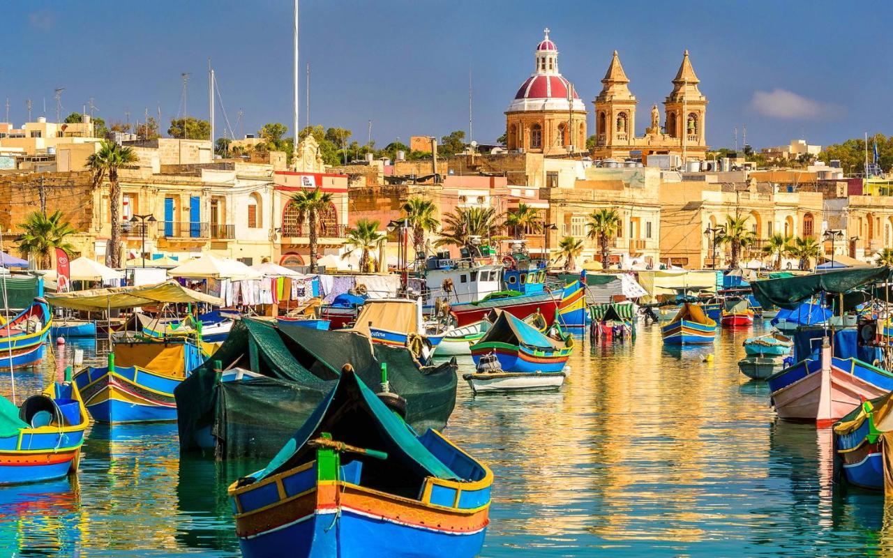 Apartment Seafront Luxury Incl Pool Sliema